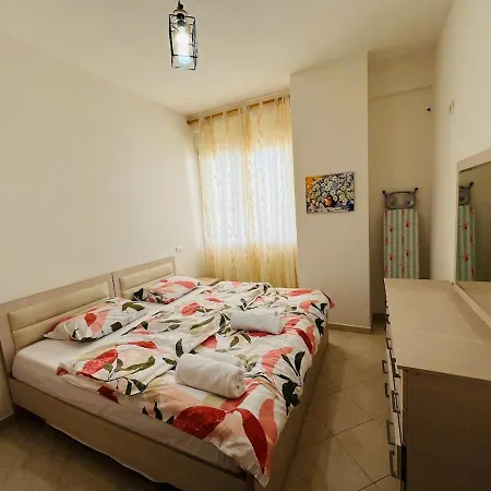 Phoenix Apartment Lungomare- Great Location *